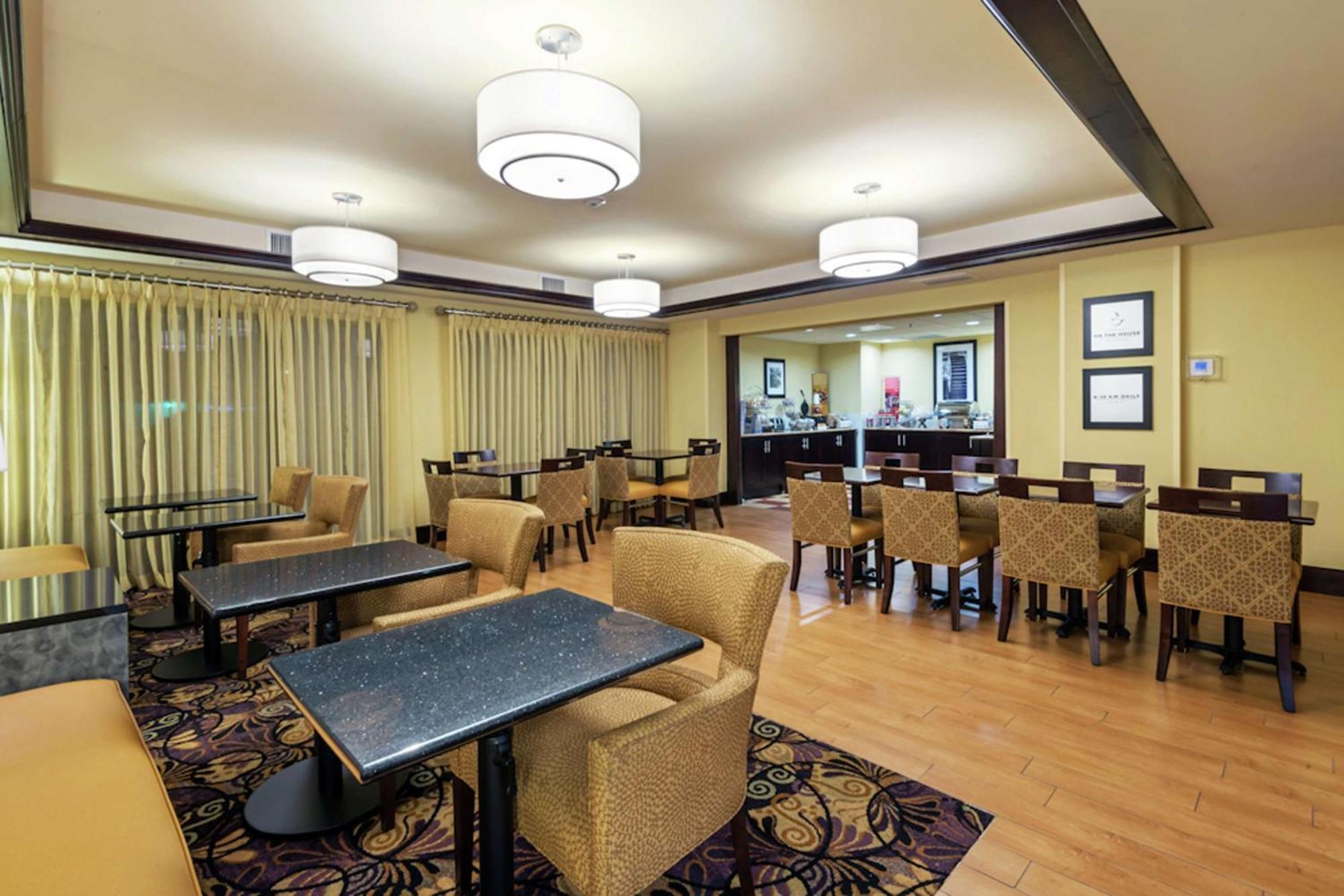 Hampton Inn I-10 & College Drive Baton Rouge Buitenkant foto